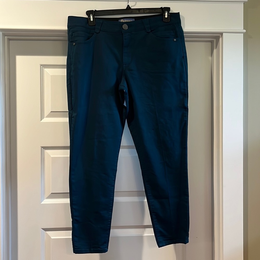 Democracy Size 16 Blue Green
